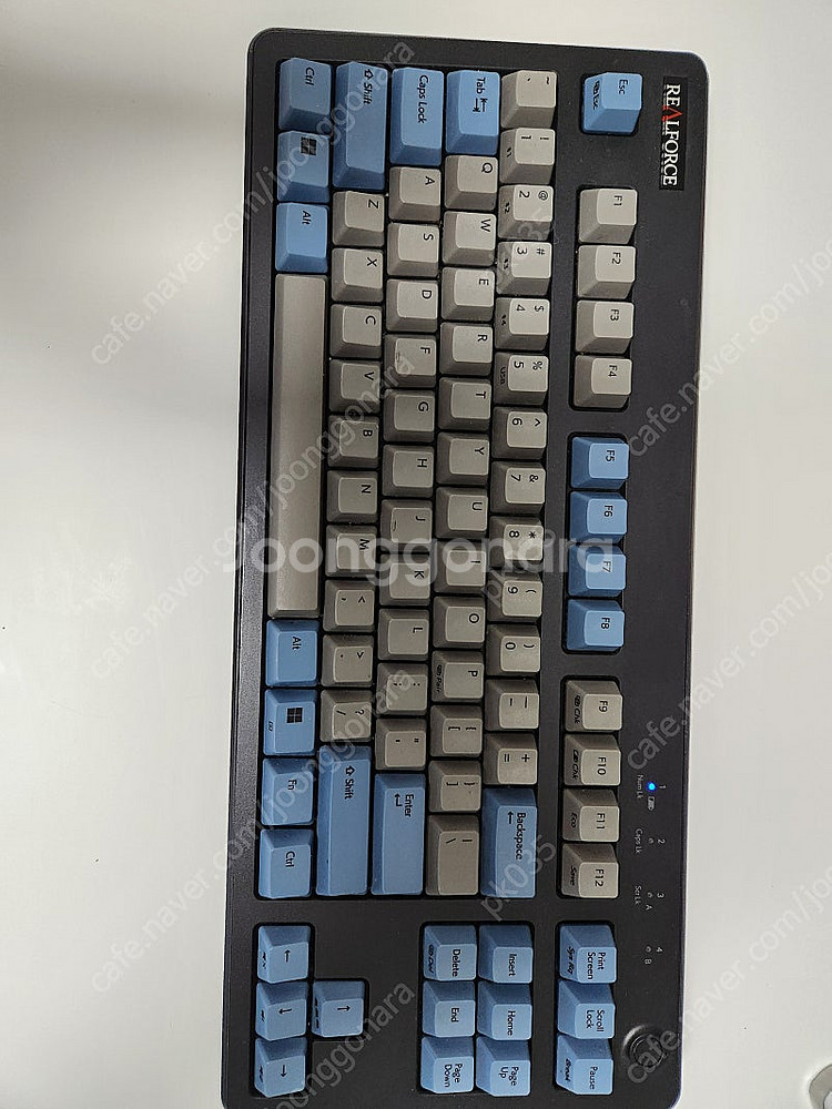 리얼포스 R3 저소음 BT 45G 텐키리스 팝니다.--1