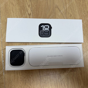 애플워치 10 46mm 제트블랙 gps 모델 배터리 효율 100% 거의 새거 판매합니다.(택포)