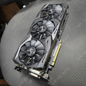 1070TI ASUS STRIX 팝니다.