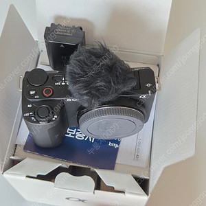 소니 ZV-E10 M2 , 소니 35mm 1.8 oss 판매합니다