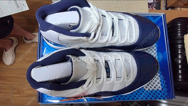 조던11 원라이크UNC 이미지