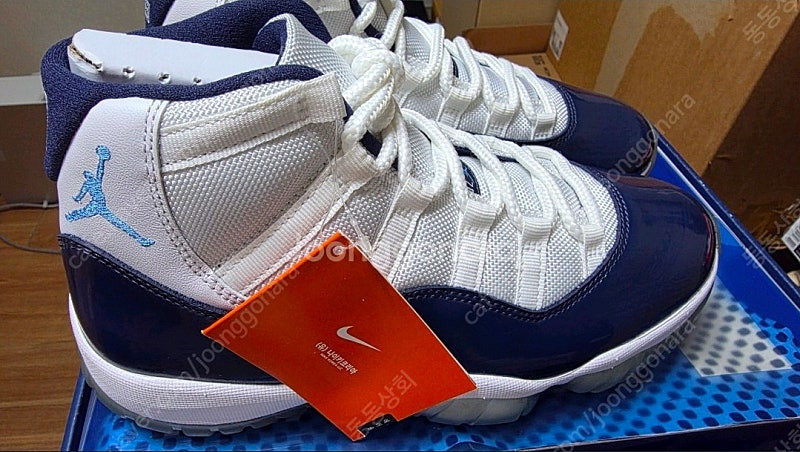 조던11 원라이크UNC 이미지