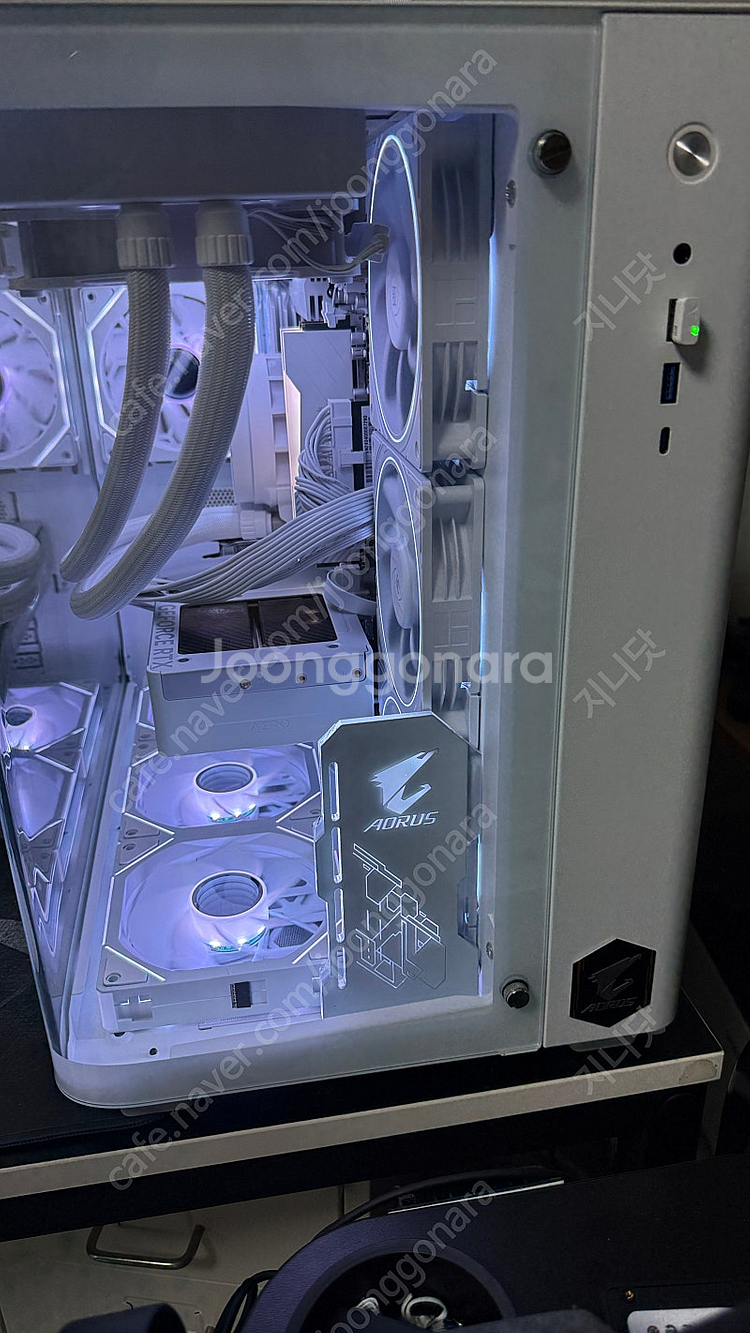 고사양 게이밍본체 급처분 기가바이트 RTX5080 AE...--5