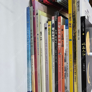 유아 아동 단행본( 왜냐면,당근 유치원,곰사냥을 떠나자,꿈에서 맛본 똥파리,전설의 달떡, 엘리베이터, 세탁 소동,여우 요괴,구름빵,가장 소중한 너,완두, 루시의 거미줄등) 27권