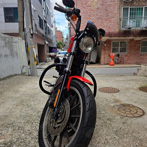 할리XL883R 12년식 팝니다.