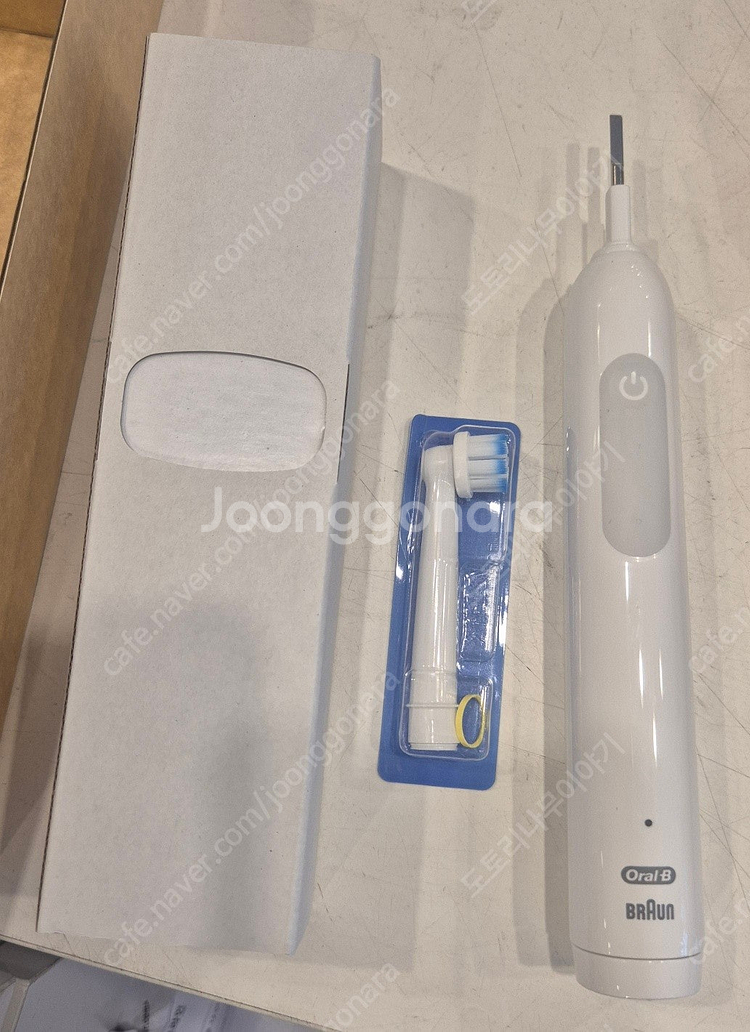 오랄비 전동칫솔 Pro1000 (개봉새상품, 택포)--3