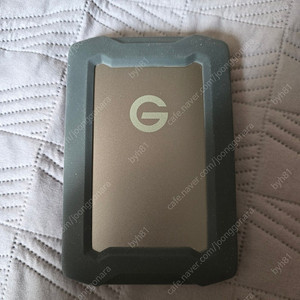 샌디스크 G-DRIVE ArmorATD 2TB 외장하드 판매합니다.