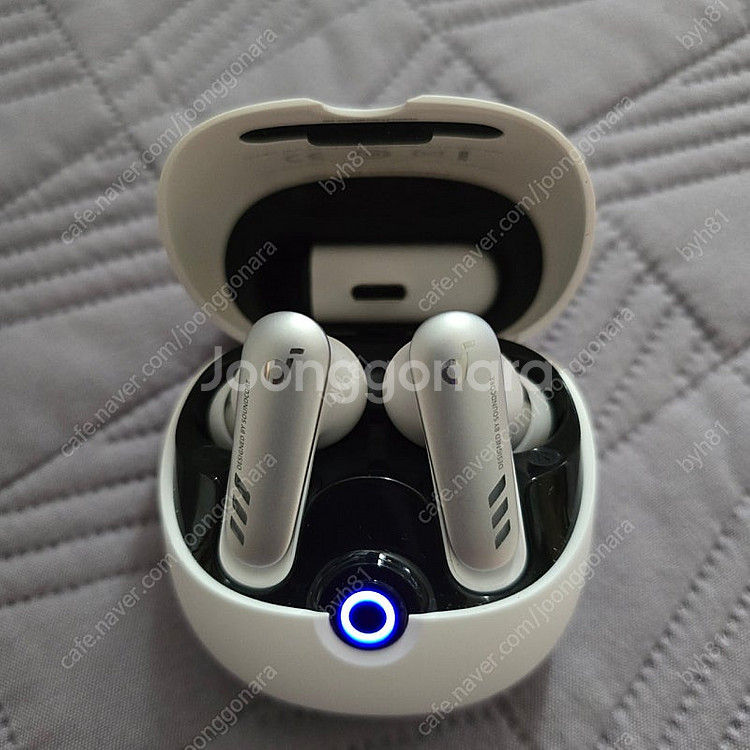 사운드코어 VR P10 블루투스 이어폰 판매합니다--1