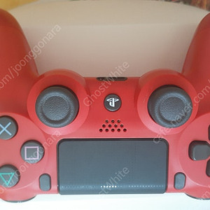 ps4 듀얼쇼크4(신형 레드) 판매합니다.(택포)