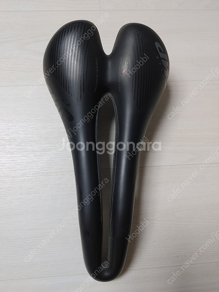 컨디션상)) 셀레 SMP 하이브리드 MTB 로드 자전거 전립선 안장 팝니다. (택포5.7만)--0