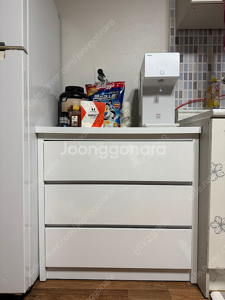 [자취준비물] 침대 프레임, 서랍장, 식탁 등--8