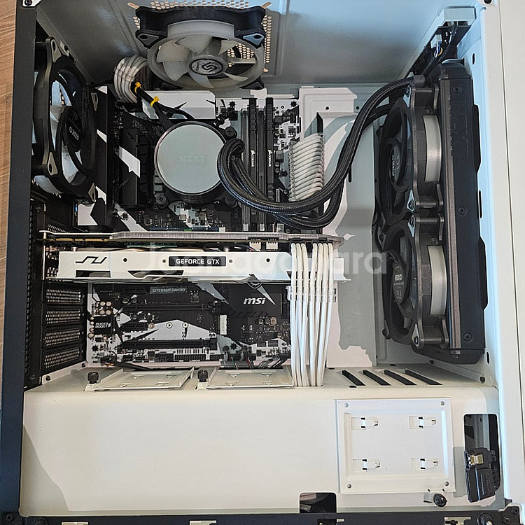 i7-7700K 커세어/NZXT 수냉식 게이밍 데스크탑--6
