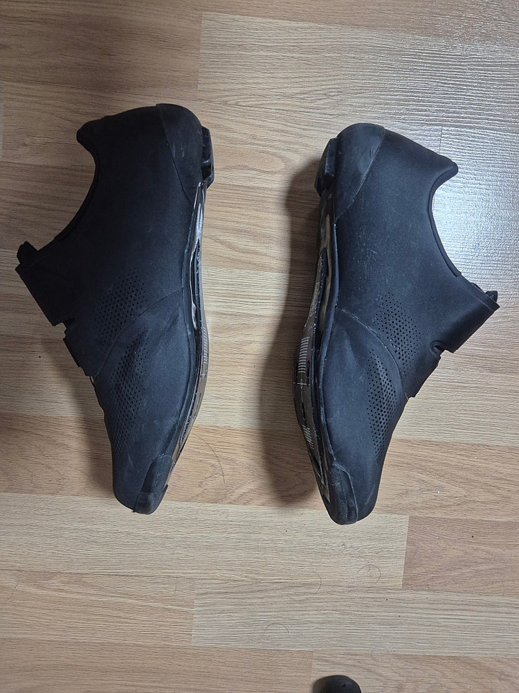 시마노 로드 클릿슈즈 RC703 41.5E(와이드) 블랙 판매합니다--1