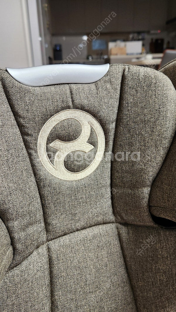 싸이벡스 주니어 카시트 cybex solution q2-fix PLUS 팝니다.--5