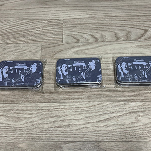 아이유 미개봉 포토카드 세트 굿즈 처분합니다