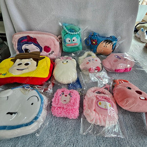 각종 캐릭터 커비 흰둥이 맹구등 키링겸 파우치팝니다
