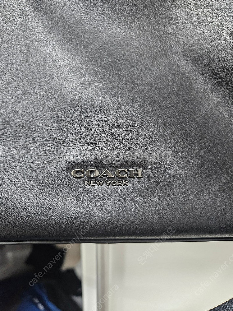 코치 가죽토트백 팝니다--1