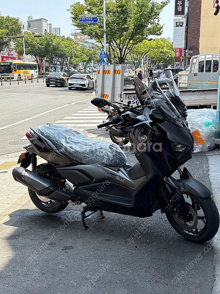 Xmax300 25년식 판매합니다 (개인)--8