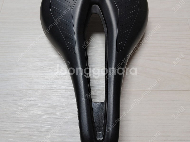 스페셜라이즈드 파워 콤프 안장 143 미리 팝니다.(택...--2