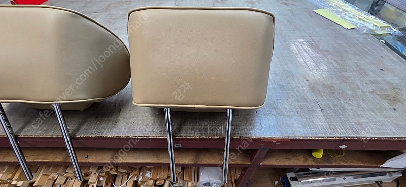 올뉴, 더뉴카니발 3세대 아임반 1열 헤드레스트 판매합니다--4