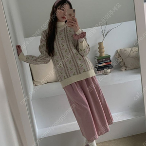 새상품) 팜므뮤즈 루즈핏 오버핏 빈티지 니트 스웨터 꽃무늬 플라워 레트로문 딸기쨈프로젝트