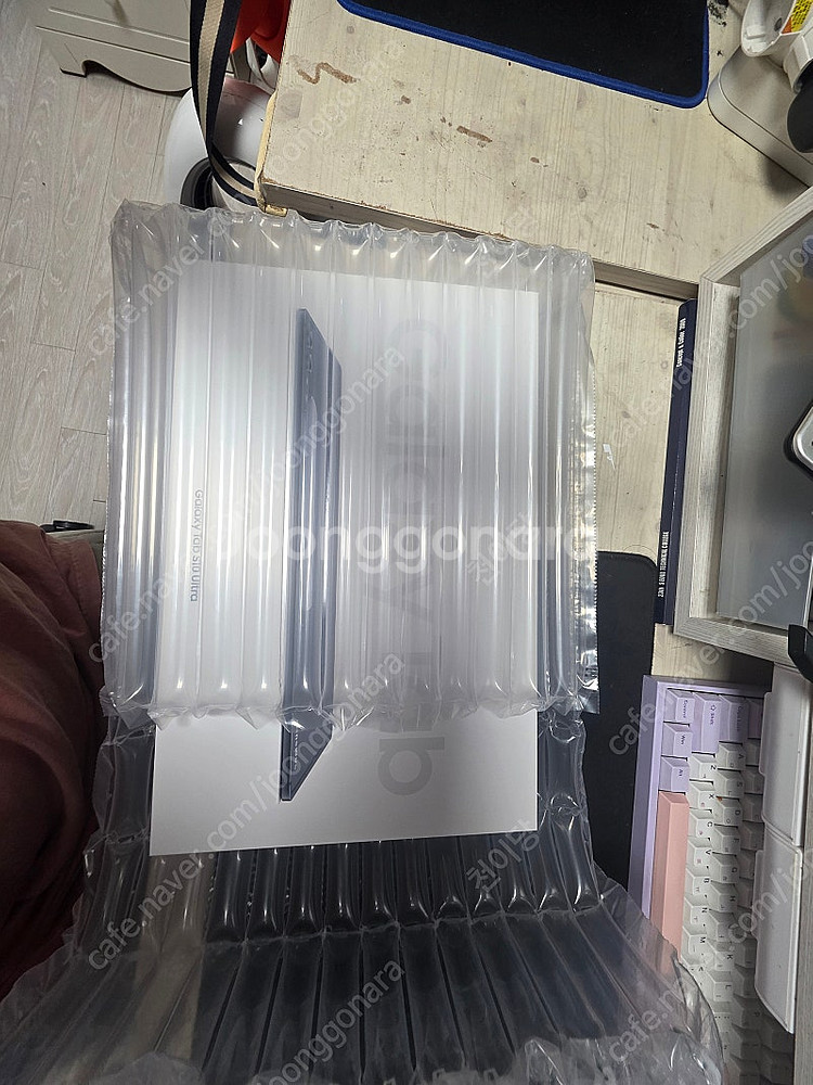 갤럭시탭 S10 울트라 256G(미개봉 새제품) 문스톤--1