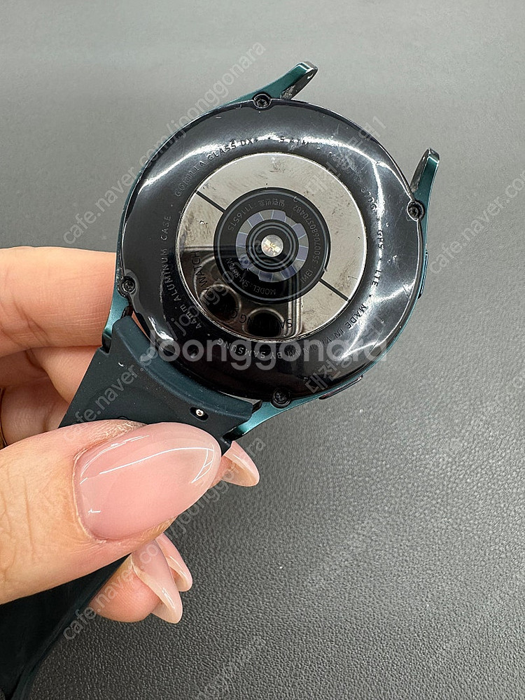 369198 갤럭시워치4 그린 44mm 판매합니다--5
