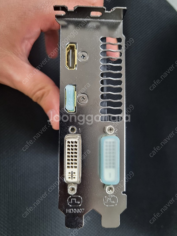 기가바이트 GTX 750 그래픽카드입니다--1