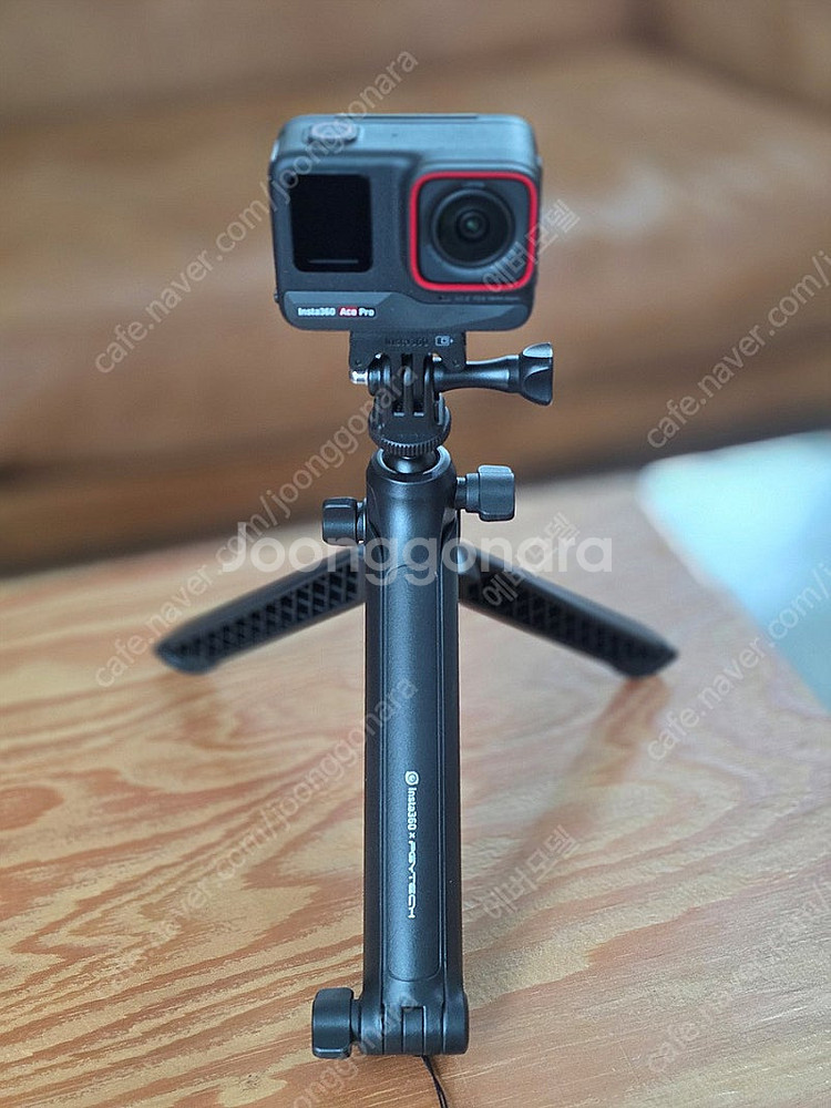 인스타360 에이스프로 크리에이터 키트 극상품 팝니다.--0