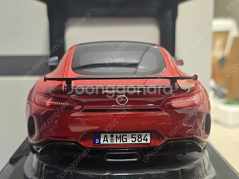 1:18 1/18 노레브 벤츠 AMG GTR 레드 다이...--3