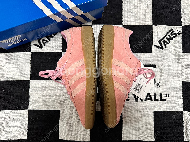 아디다스 버뮤다 핑크 225사이즈--1