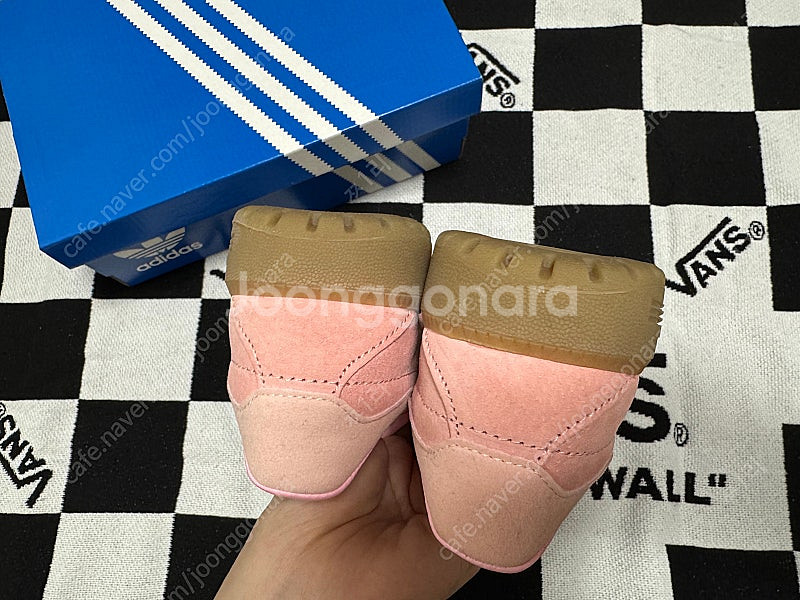 아디다스 버뮤다 핑크 225사이즈--4