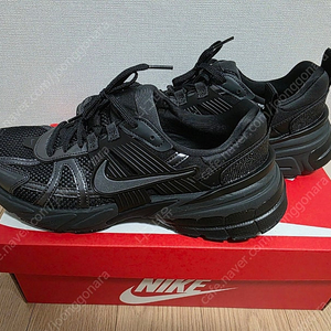 [팝니다] 나이키 V2K 런 블랙 260 상태 극상