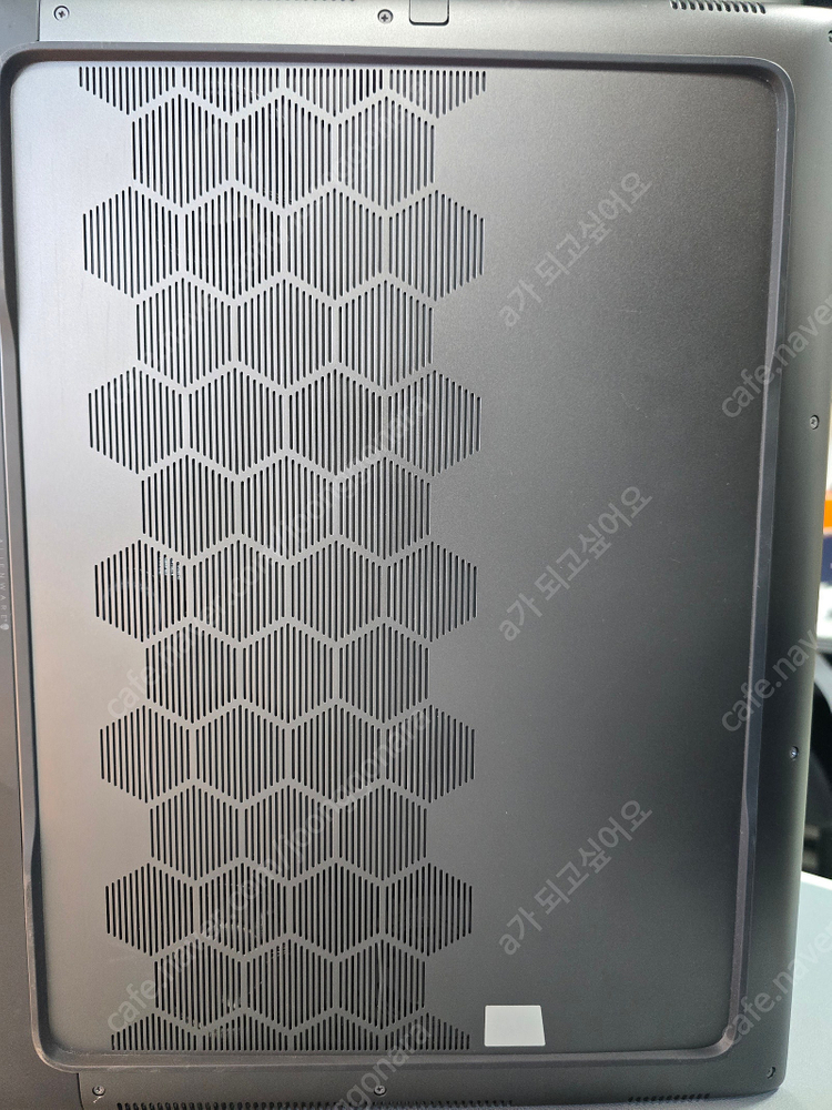 (가격 인하)델 에일리언 웨어 M18 노트북 (rtx 4090 모델+윈도우 11 프로 포함)--2