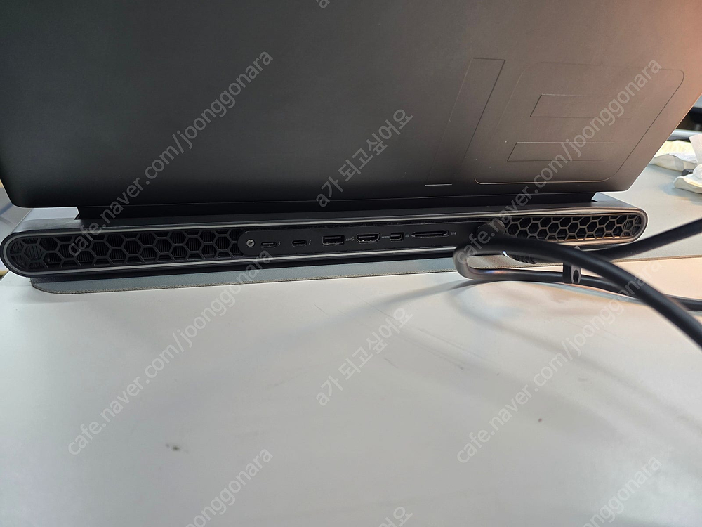 (가격 인하)델 에일리언 웨어 M18 노트북 (rtx 4090 모델+윈도우 11 프로 포함)--5