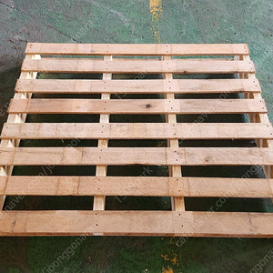 중고 목재파렛트 판매합니다. 이미지