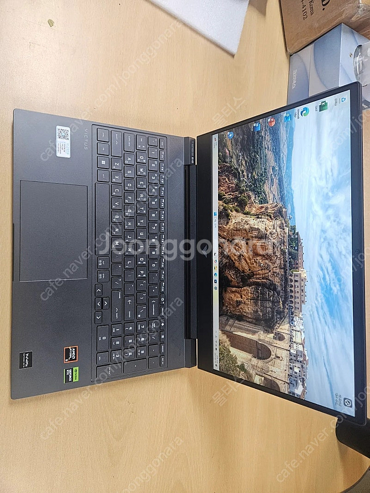 급쳐 15인치 RTX4050 고사양게이밍노트북팝니다--3
