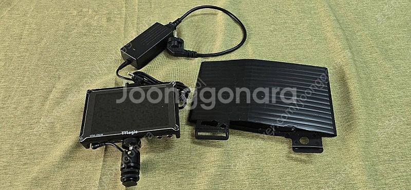 TVlogic 티브이로직 VFM-056W 방송 모니터--1