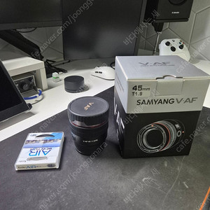 삼양 V-AF 45mm T1.9 FE 마운트 렌즈 판매합니다~ 상태좋음, 우체국 고속택배가능