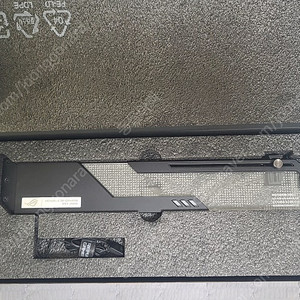 ASUS ROG WINGWALL 그래픽카드 지지대