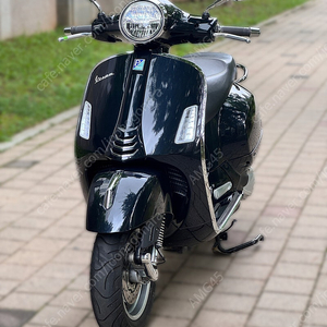 24년 베스파 GTS300 ABS 스마트키 블랙불카노 3천키로 저렴히 판매합니다