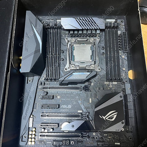 i9-7940x asus x299-xe gaiming 보드셋 판매합니다.