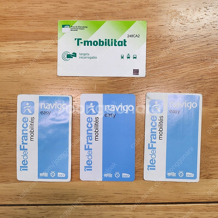 교통카드 T-mobilitat, Navigo Easy--0