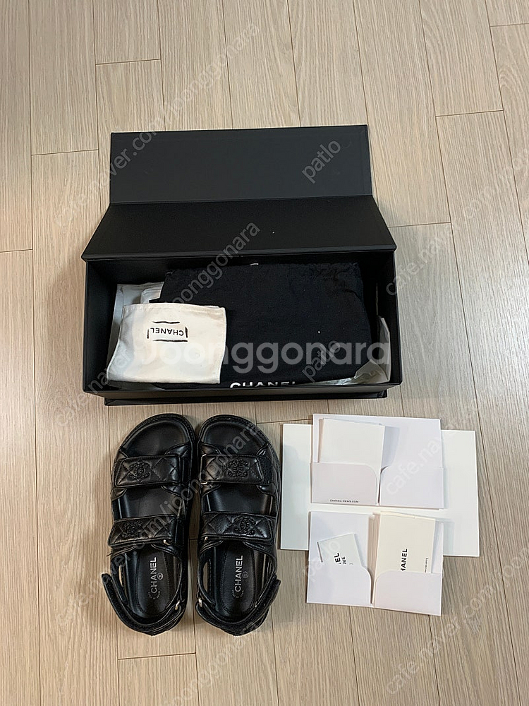 샤넬 벨크로 가죽 샌들--1