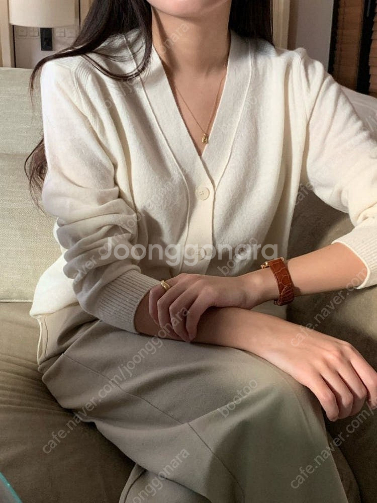 새상품) 모아니 캐시미어 울 끌레르 포켓 브이넥 가디건...--0