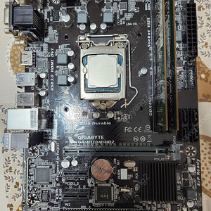 i5-7500 메인보드 기가바이트 h-110m 램 ddr4삼성8기가2개 16기가 팝니다.