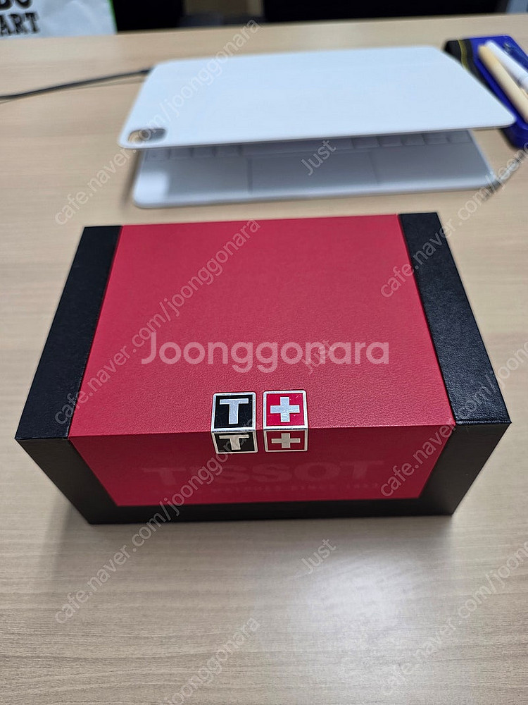 (가격인하) 티쏘 르로끌 흰판 남성용 판매 합니다.--1