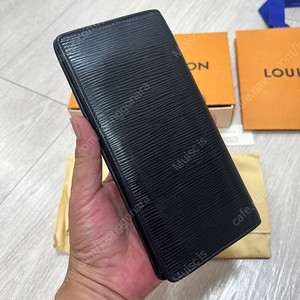 루이비통 에삐 장지갑 정품 M60622