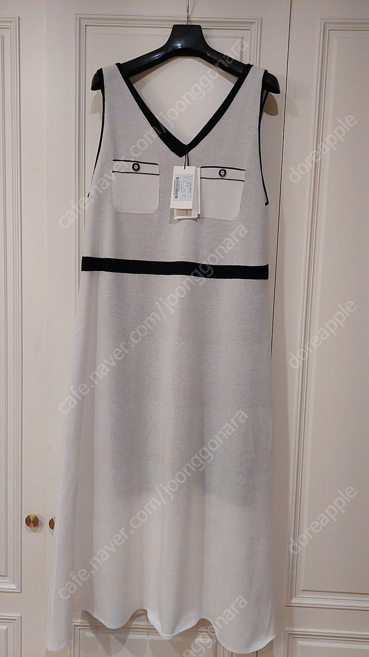 한섬 더캐시미어 [새옷]컬러 라인 포컷 니트 드레스--2