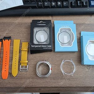 갤럭시워치7 40mm 시계줄 액정커버 등등 팝니다
